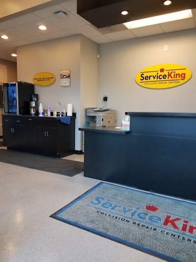 Auto Body Shop «Service King Collision Repair of Shorewood», reviews and photos, 200 W Black Rd, Shorewood, IL 60404, USA