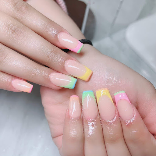 Nail Salon «DaVi Nails Salon and Spa», reviews and photos, 2801 Commerce Dr, Coralville, IA 52241, USA