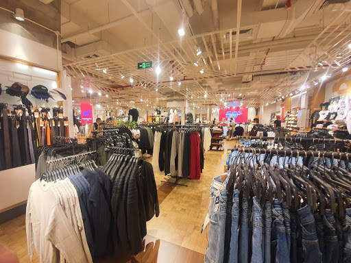 Pull&Bear Saigon