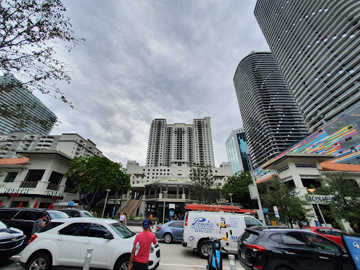 Shopping Mall «The Shops at Mary Brickell Village», reviews and photos, 901 S Miami Ave, Miami, FL 33130, USA