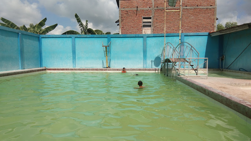 Kolam Renang Wae Tuo'e