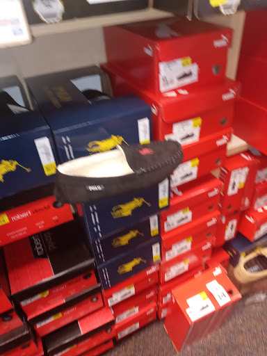 Shoe Store «Shoe Dept.», reviews and photos, 1701 Stringtown Rd, Grove City, OH 43123, USA