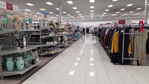 Clothing Store «Burlington Coat Factory», reviews and photos, 2031 Mannheim Rd, Melrose Park, IL 60160, USA