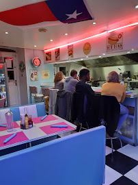 Atmosphère du Restaurant américain My Ami - Fifties American Diner à Thonon-les-Bains - n°12
