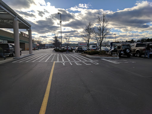 Shopping Mall «Crossroads Shopping Center», reviews and photos, 229 Hartford Ave, Bellingham, MA 02019, USA