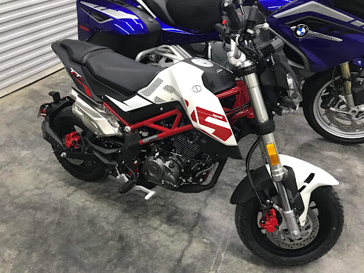 Motorcycle Dealer «Waynesville Cycle Center», reviews and photos, 18999 Great Smoky Mountains Expy, Waynesville, NC 28786, USA