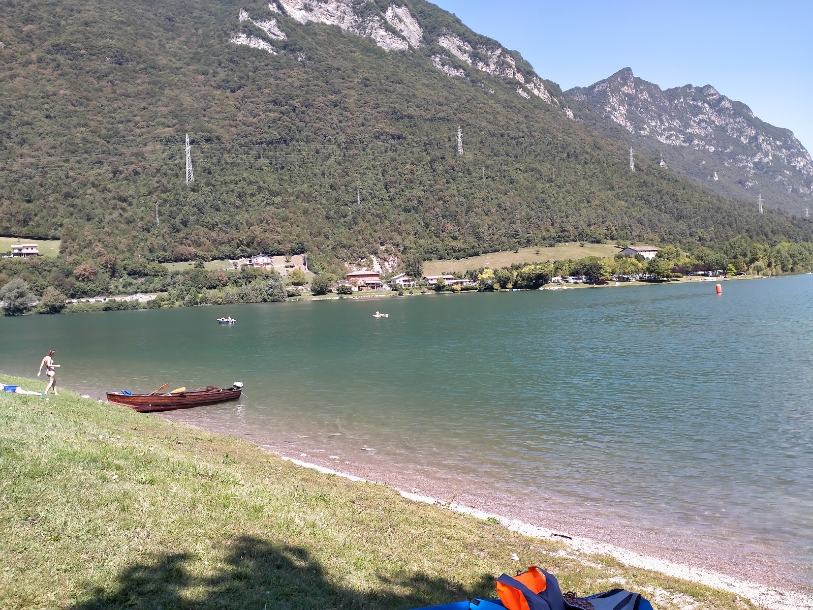 Fotografija La panchina dell'amore in naselje