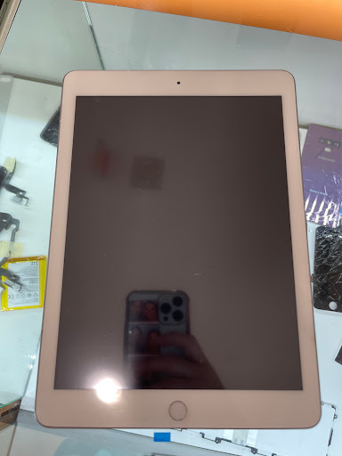 Cell Phone Store «iWorx Electronix Cell Phone Repair», reviews and photos, 134 St Clair Square T-55, Fairview Heights, IL 62208, USA