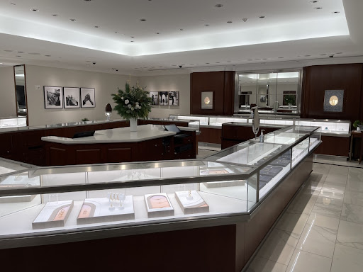 Jewelry Store «Tiffany & Co.», reviews and photos, 6000 Glades Rd, Boca Raton, FL 33431, USA