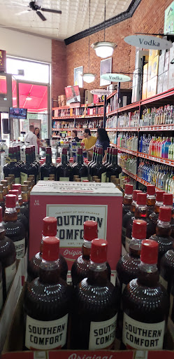 Liquor Store «Liquor Warehouse Syracuse», reviews and photos, 814 N State St, Syracuse, NY 13208, USA