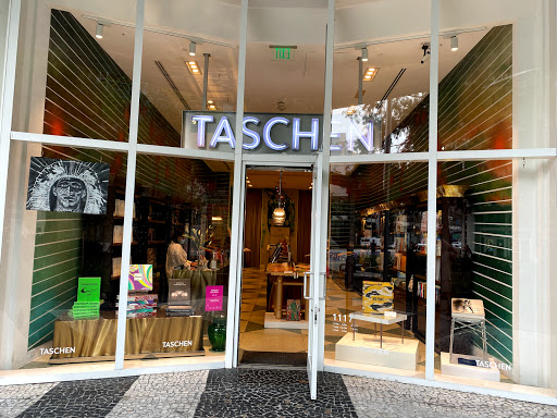 Book Store «TASCHEN Store Miami», reviews and photos, 1111 Lincoln Rd, Miami Beach, FL 33139, USA
