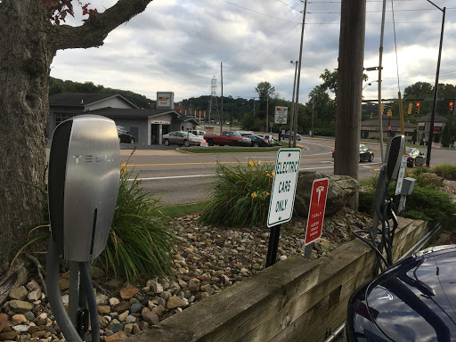 Cell phone charging station Akron