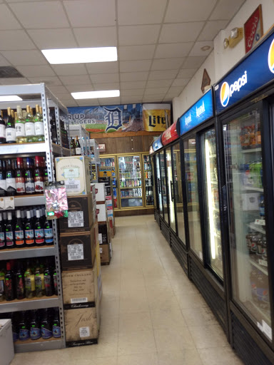 Beer Store «Whistle Stop Party Store», reviews and photos, 2387 E Grand River Ave, Howell, MI 48843, USA