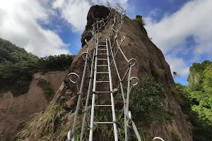 孝子山 (Mt. Xiaozi) image