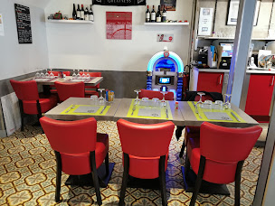 Photo n°4 de LE B'52 à Gournay-en-Bray ()