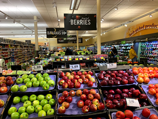 Grocery Store «Stop & Shop», reviews and photos, 250 Bellevue Ave, Newport, RI 02840, USA
