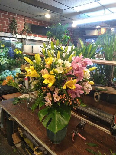 Florist «Sunshine Florist Inc.», reviews and photos, 946 1st Avenue, New York, NY 10022, USA