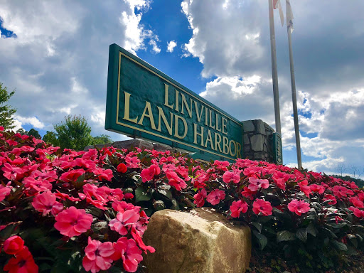 Golf Club «Linville Land Harbor Golf Club», reviews and photos, 1665 Goose Hollow Rd, Linville, NC 28646, USA