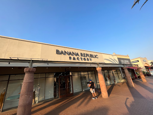 Clothing Store «Banana Republic Factory Store», reviews and photos, 100 Citadel Dr, Commerce, CA 90040, USA