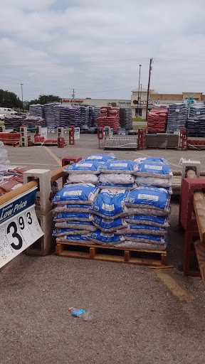 Department Store «Walmart Supercenter», reviews and photos, 2151 W Oaklawn Rd, Pleasanton, TX 78064, USA