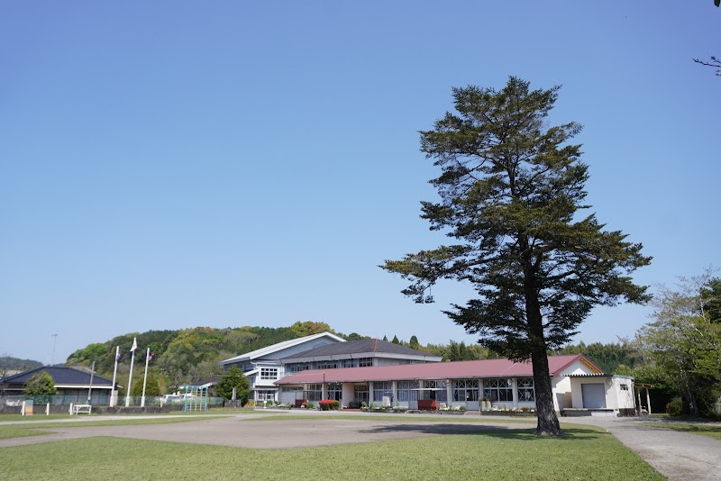 岡元小学校