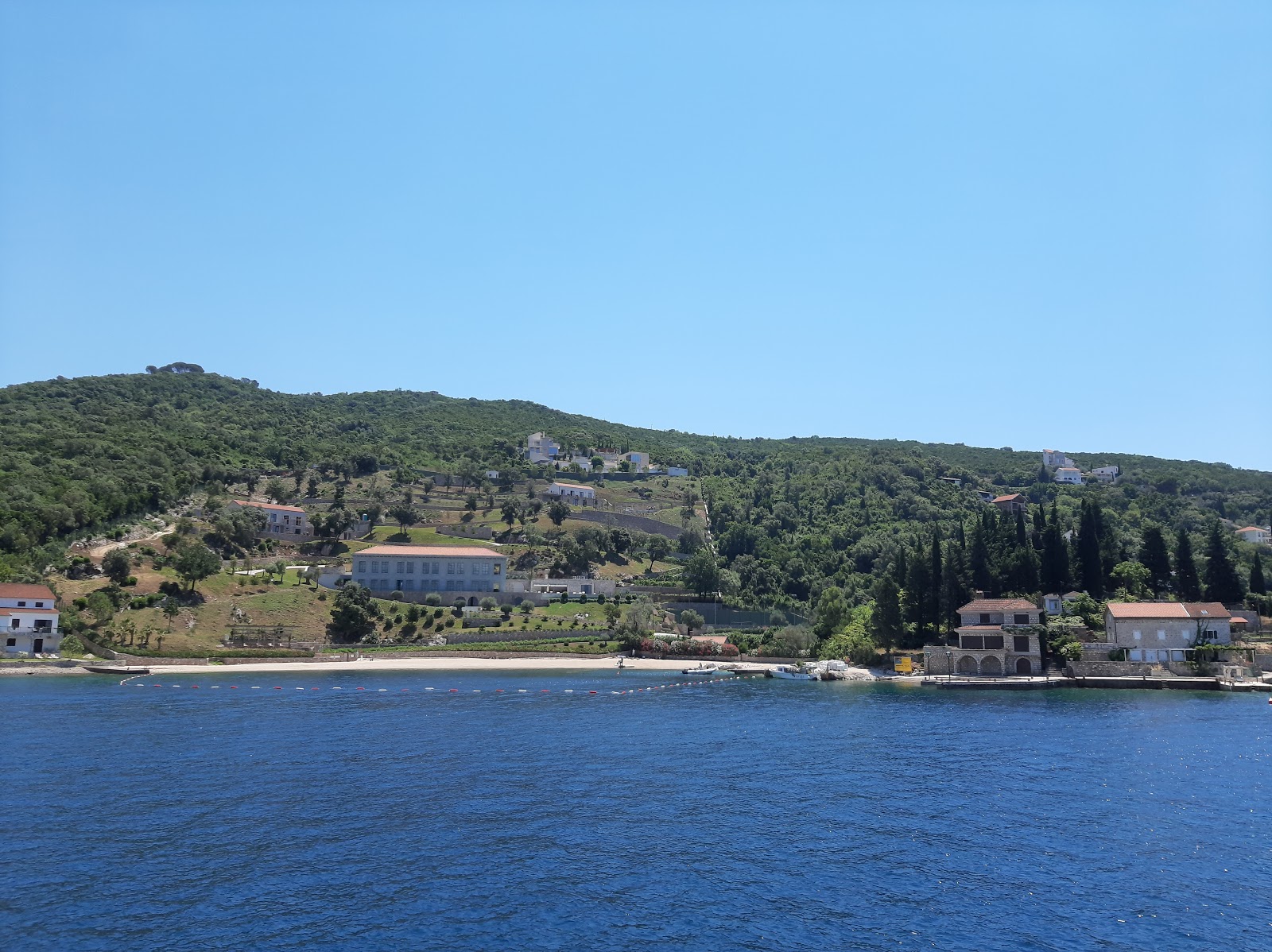 Photo de Plazha Arza zone sauvage
