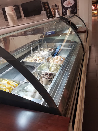 Shopping Mall «Apple Blossom Mall», reviews and photos, 1850 Apple Blossom Dr, Winchester, VA 22601, USA