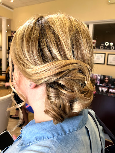 Beauty Salon «Elle Salon & Spa», reviews and photos, 471 W Main St, Cheshire, CT 06410, USA