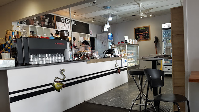 Crisp Cafe & Gifts - Coffee shop