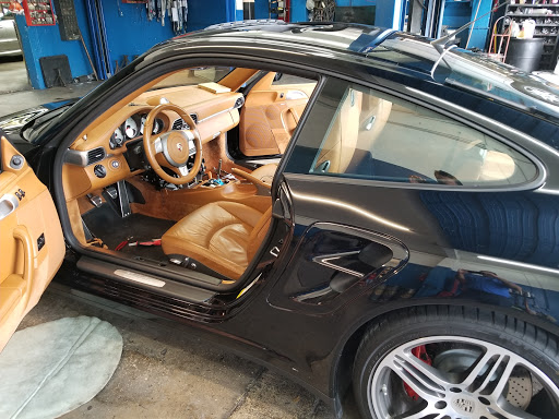 Auto Repair Shop «Simonson Foreign Car Service, Inc. - Bosch Car Service», reviews and photos, 720 S Dixie Hwy, Hollywood, FL 33020, USA