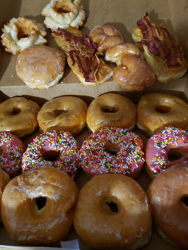 Donut Shop «The Original Rainbow Donuts», reviews and photos, 15834 N Cave Creek Rd, Phoenix, AZ 85032, USA