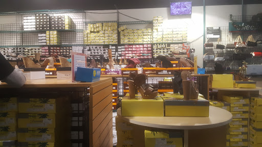 Shoe Expo Inc, 6827 Hwy 6 N, Houston, TX 77084, USA, 