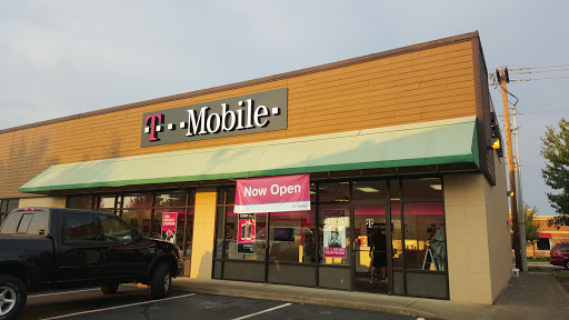 T-Mobile, 6691 SE Tualatin Valley Hwy, Hillsboro, OR 97123, USA, 