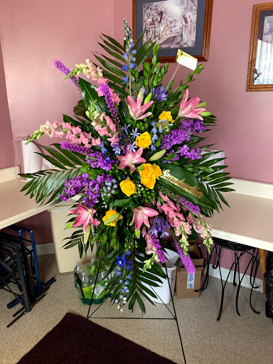 Florist «The Enchanted Florist», reviews and photos, 109 Public Sq, Lagrange, OH 44050, USA