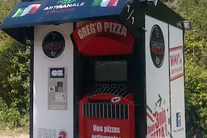 Distributeur de pizza greg'o pizza (a coté des pompiers) image