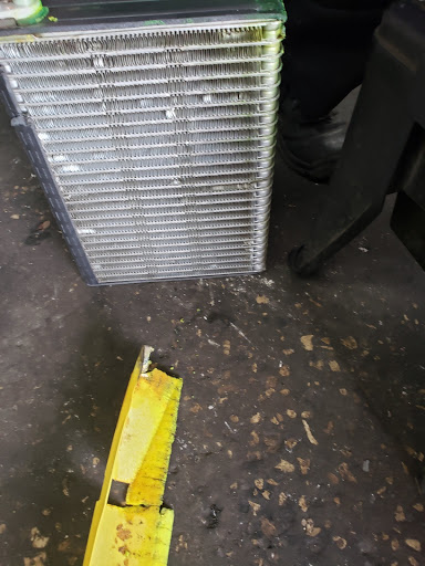 Car Repair and Maintenance «A & D Automotive Center», reviews and photos, 1127 E Twiggs St, Tampa, FL 33602, USA