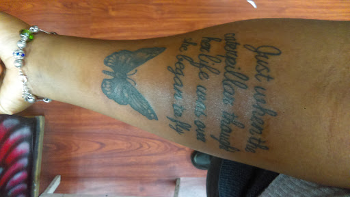 Tattoo Shop «Skin Tight Tattoo», reviews and photos, 2863 W Sunrise Blvd, Fort Lauderdale, FL 33311, USA