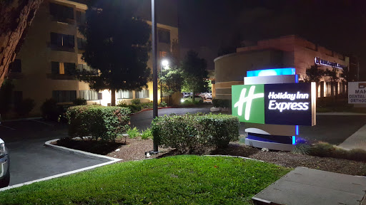 Hotel «Holiday Inn Express Union City», reviews and photos