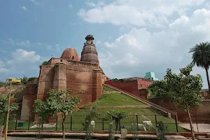 Shri Radha Madan Mohan Ji Temple, Vrindavan image