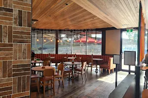 Nando's Wareca (Princes Hwy) image