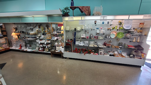 Gift Shop «Hurst Discount Drug And Soda Fountain», reviews and photos, 102 N 3rd St, Bardstown, KY 40004, USA