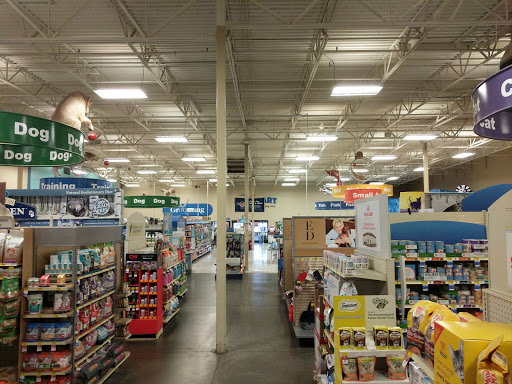 Pet Supply Store «PetSmart», reviews and photos, 2840 W Chandler Blvd, Chandler, AZ 85224, USA