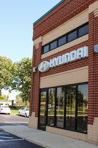 Knauz Hyundai, 775 Rockland Rd, Lake Bluff, IL 60044, USA, 