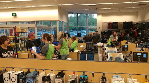 Department Store «Nordstrom Rack», reviews and photos, 3920 124th Ave SE, Bellevue, WA 98006, USA