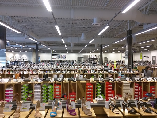 Shoe Store «DSW Designer Shoe Warehouse», reviews and photos, 782 Bethlehem Pike a, North Wales, PA 19454, USA
