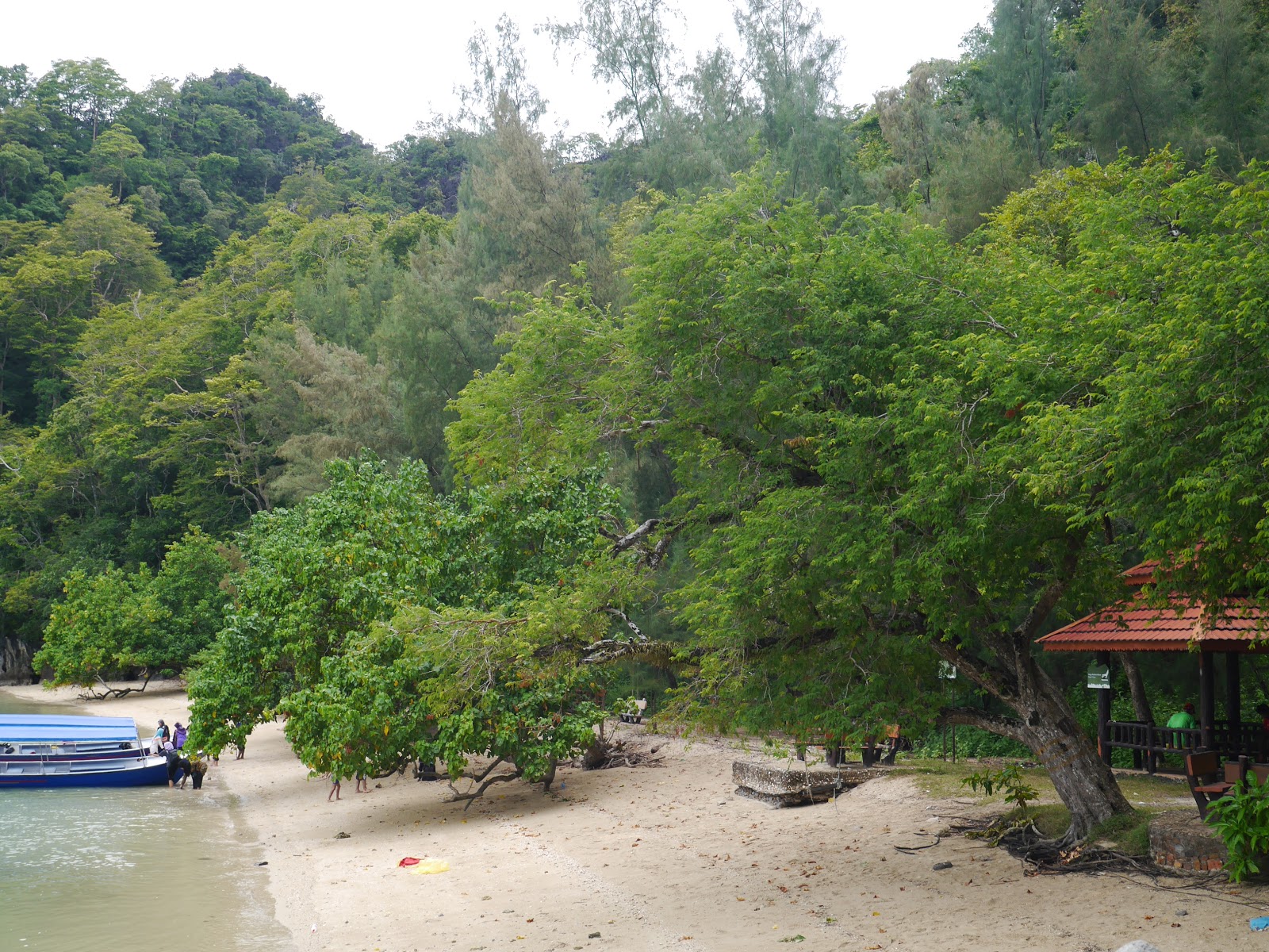 Cherita Cave Beach的照片 位于自然区域