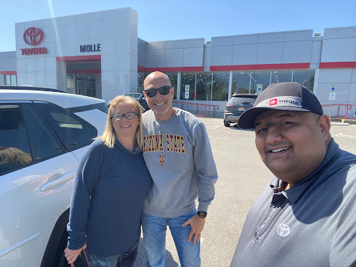 Toyota Dealer «Molle Toyota», reviews and photos, 601 W 103rd St, Kansas City, MO 64114, USA