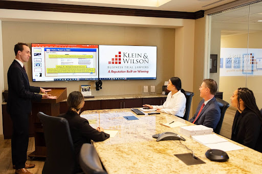 Attorney «Klein & Wilson», reviews and photos