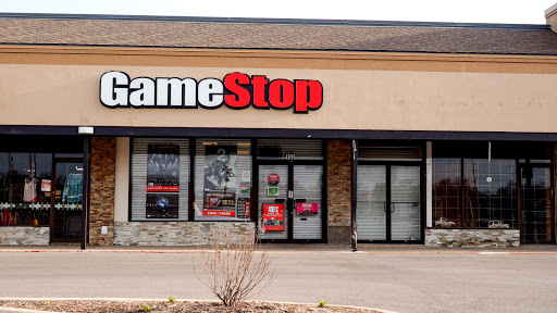 GameStop, 152 W Roosevelt Rd, Villa Park, IL 60181, USA, 