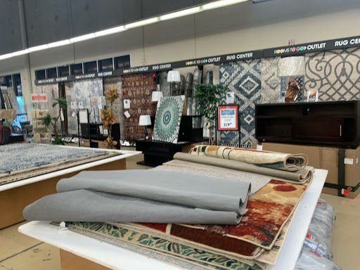 Outlet Store «Rooms To Go Outlet Furniture Store - Grand Prairie», reviews and photos, 2725 TX-360 #100, Grand Prairie, TX 75052, USA